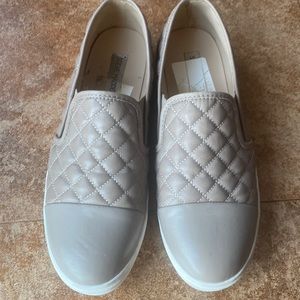 Steve Madden tan good condition